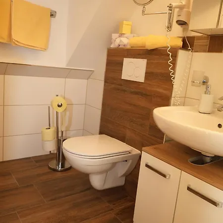 Zur Linde Hotel 3*
