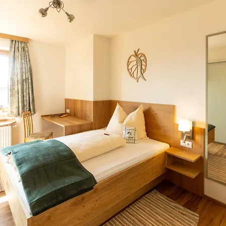 Zur Linde Hotel Mariahof