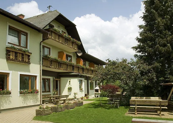 Zur Linde Hotel